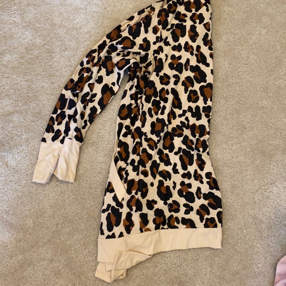 Gibson Look, NWT leopard cardigan